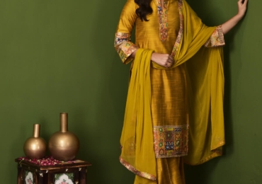 Flat 25% OFF On Festive Collection